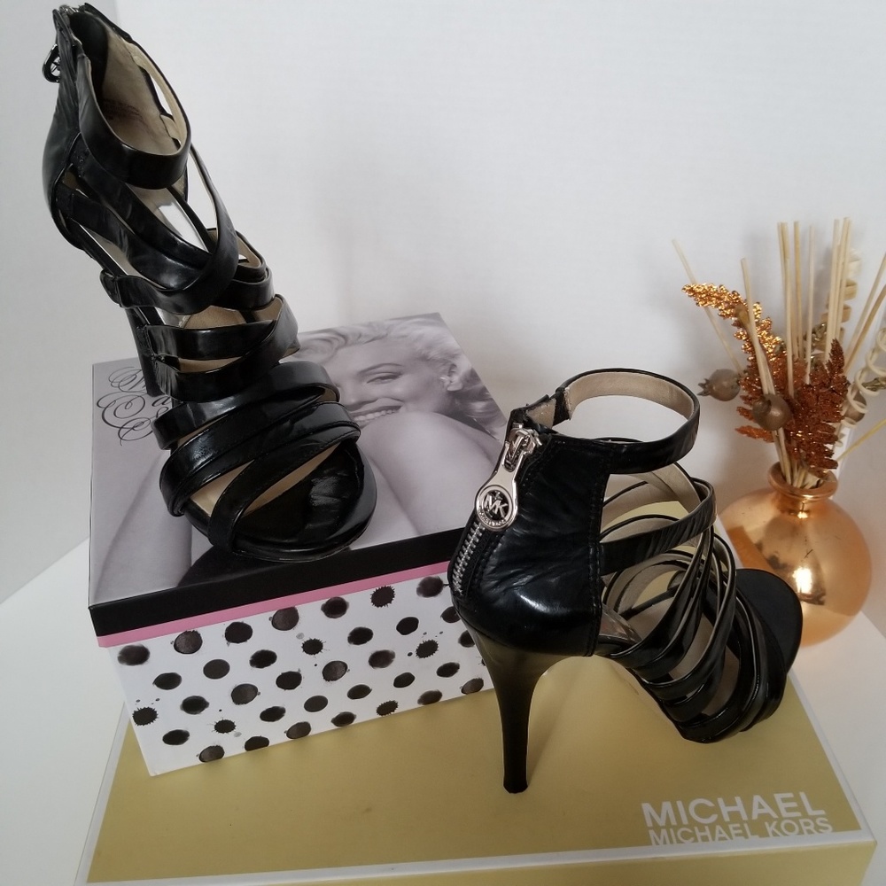 Michael Kors Jenna Sandal Black 💎 Size 7